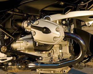 2007-BMW-R1200R engine