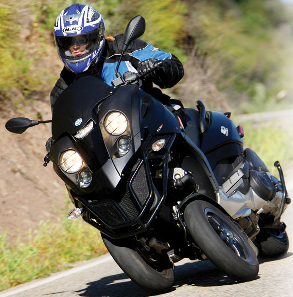 Voorschrift kaart Mauve 2008 Piaggio MP3 500 | Road Test Review | Rider Magazine
