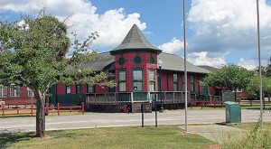 What used to be Blackville’s historic train depot was moved in 1985 and is now the town’s public library, located in Courthouse Square.