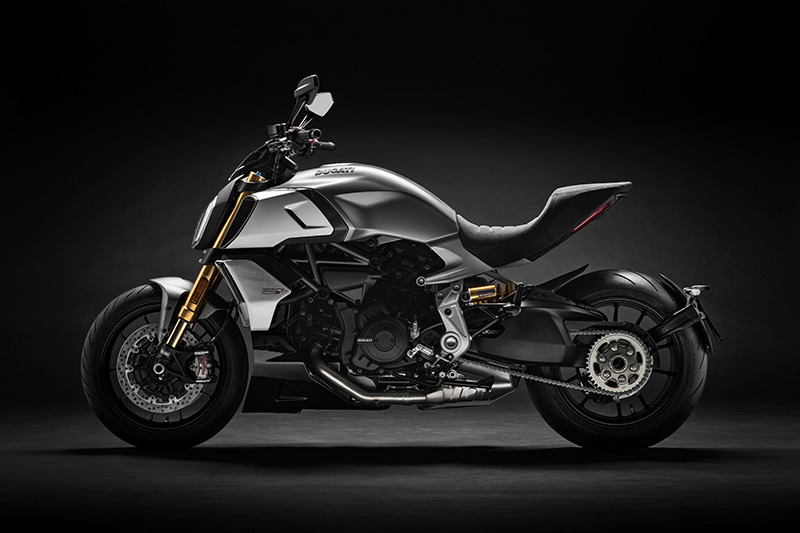 2019 Ducati Diavel 1260 First Look Review Rider Magazine