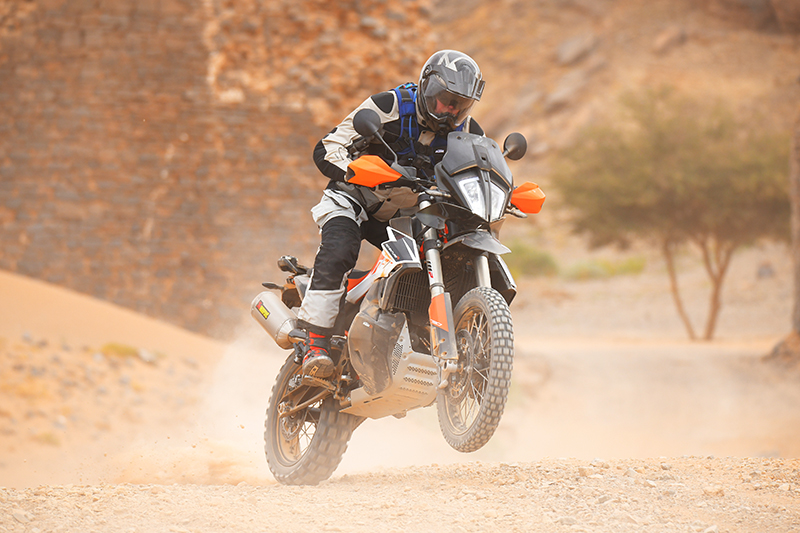 2019 KTM 790 Adventure and 790 Adventure R | Video Review