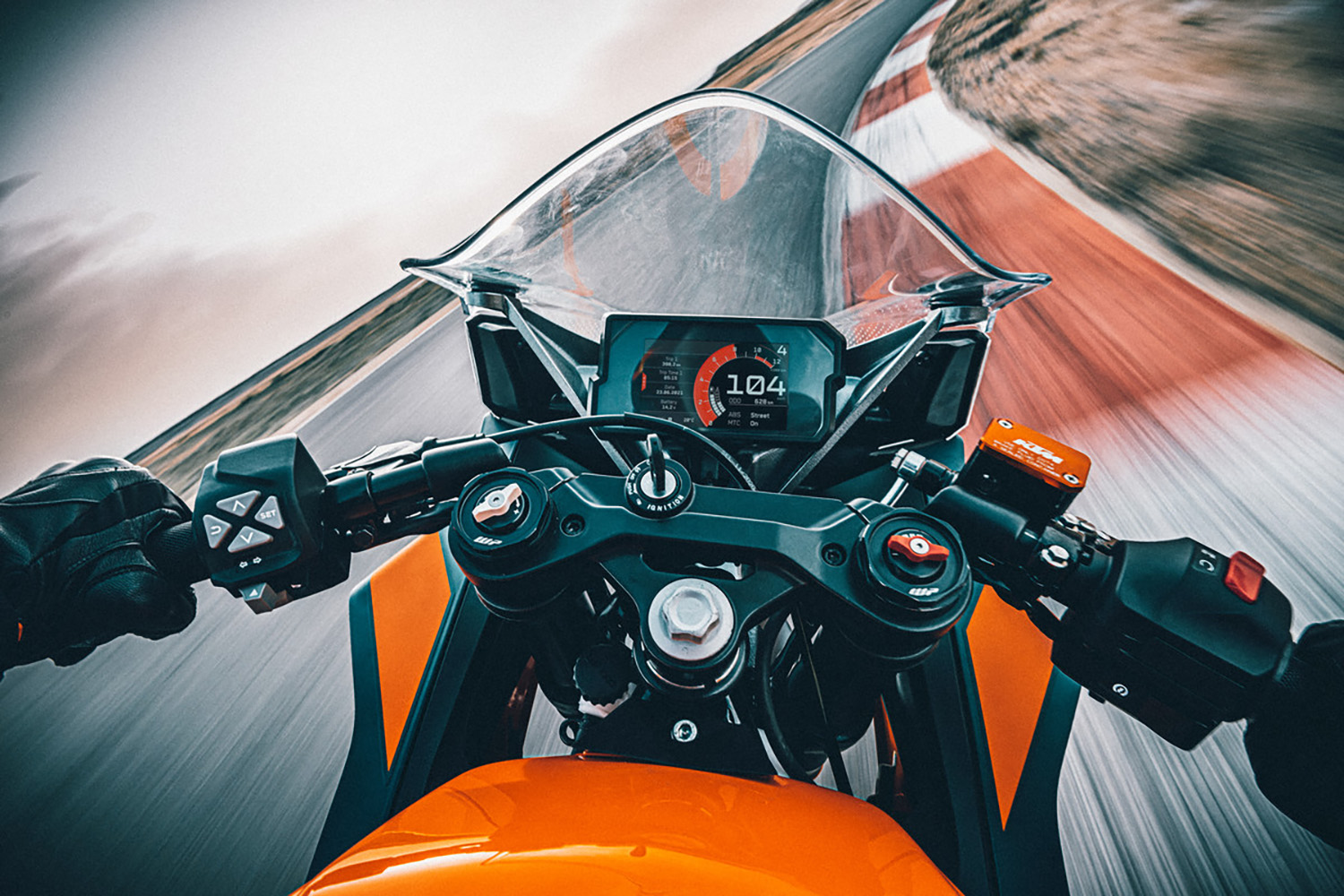 Revisão de 2022 KTM RC 390