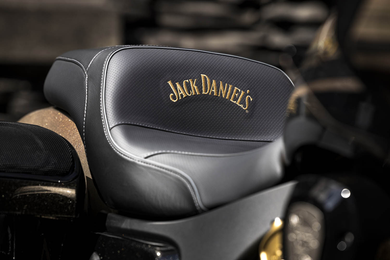 2022 Jack Daniel's edizione limitata Indian Challenger Dark Horse recensione