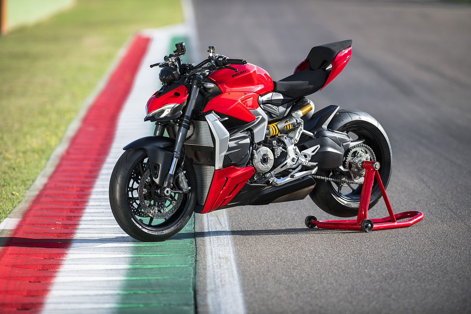 Recensione Ducati Streetfighter V2 V4 SP 2022