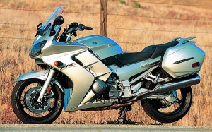 When it’s time to boogie, the bike flat leaves anything short of a high-strung liter-class sportbike in the dust with a turn of the throttle.
