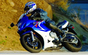 Well-positioned footpegs and good cornering clearance add to the fun factor in the twisties.