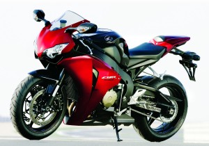 Sleek and unique new styling sets the CBR1000RR apart from the crowd of sportbikes with cookie-cutter looks.
