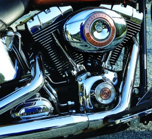 Harley-Davidson Heritage Softail Classic: With rubber mounting and counterbalancing, the Harley’s motor is extremely smooth.