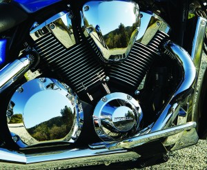 Honda VTX1800T: Rubber mounting and staggered crankpins make the Honda smooth.