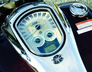 Star Motorcycles Stratoliner S: Gauges look like my grandfather’s old Philco radio from the 1930s, and include a tachometer.
