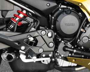 2009 Yamaha FZ6R engine