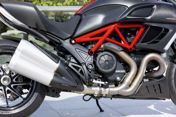 2011 Ducati Diavel Carbon engine and frame