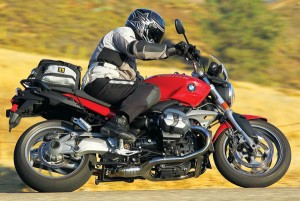 2011 BMW R1200R right side action