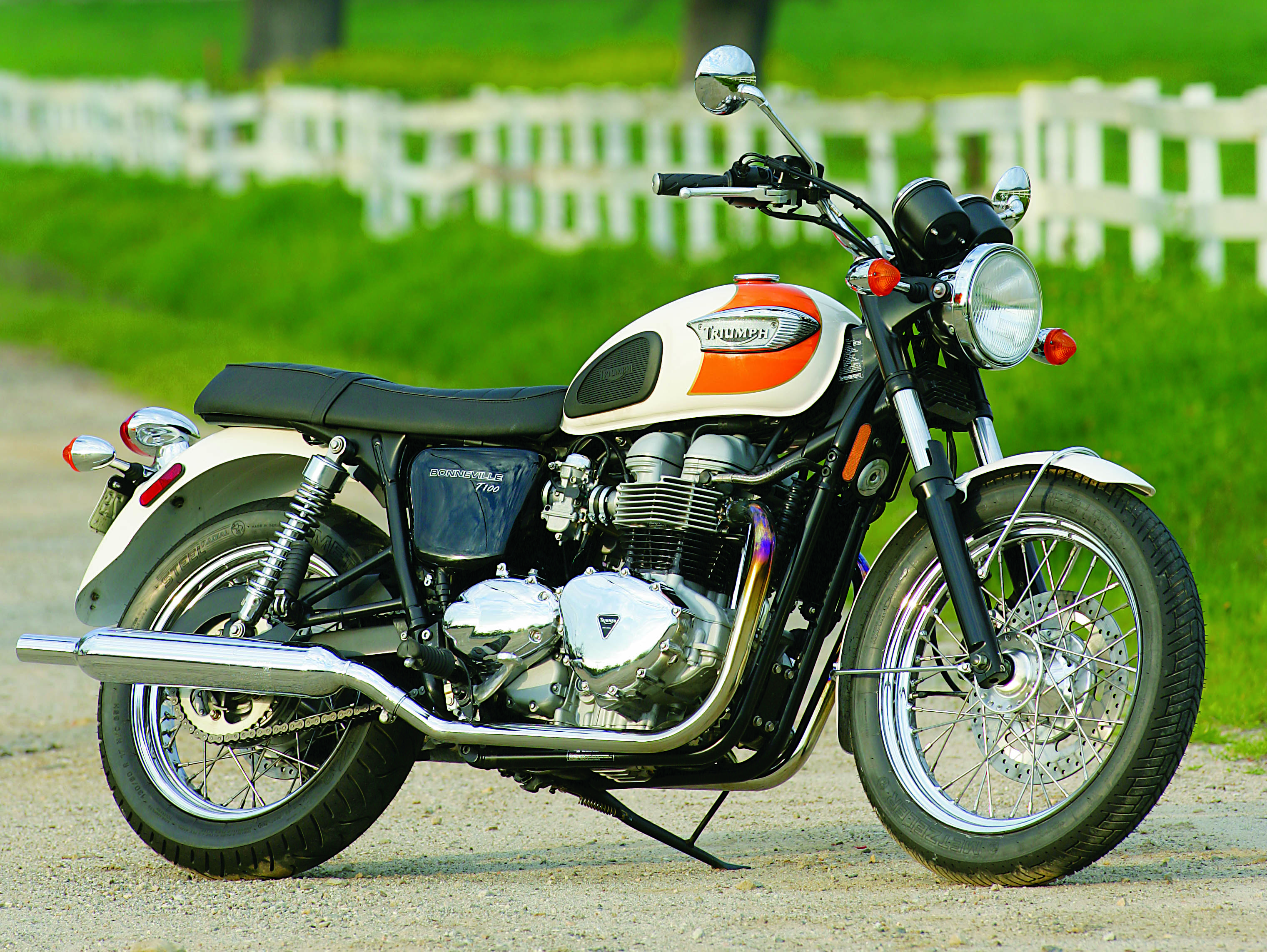 2005 Triumph Bonneville T100 Road Test Rider Magazine Reviews Rider Magazine