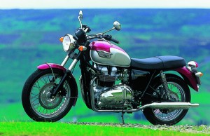 2001 Triumph Bonneville does the original proud. Tank pads and fork gaiters are options.