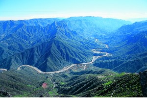 That is the town of Urique below, way below, with the Urique River flowing south.