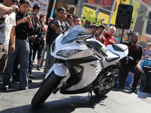 Motorcycle fans in Times Square take a look at the 2013 Ninja 300.