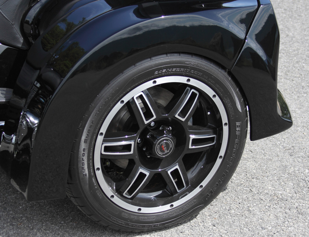Torque Thrust aluminum rear wheels match the CCT’s front wheel.