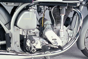 Norton continued to equip the International with a single-overhead-cam top end long after the pure racing Manxes had gone to DOHC.