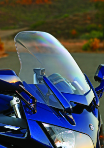 In its highest position, the FJR’s windscreen offers good torso protection.
