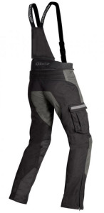 Range Drystar pants have two waist pockets and one cargo pocket.
