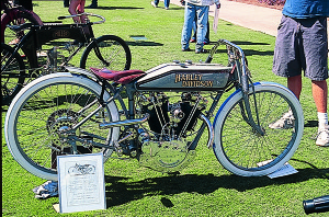 Fred Lange’s vividly restored 1915 Harley- Davidson eight-valve racer.