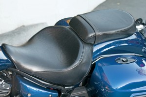 Rider’s dished seat unlocks for battery and toolkit access.