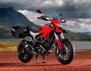 The 2013 Ducati Hyperstrada is an all-new touring model based on the updated Hypermotard platform.