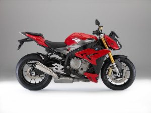 The 2014 BMW S 1000 R in Racing red non-metallic.