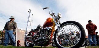 Paul Ponkow's 1950 Panhead took 1st place in Best Old School Scooter