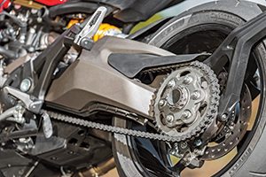 Monster 1200 S gets special six-spoke, machined aluminum wheels.
