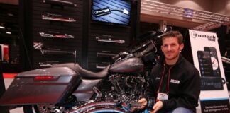 Vance & Hines Fuelpak FP3 and Super Radius exhaust