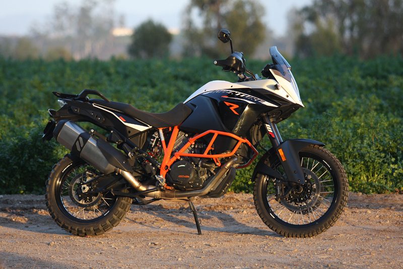 Compared to the standard model, 1190 Adventure R has taller, beefier, non-electronic suspension and more crash protection.