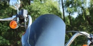 National Cycle Gladiator Windshield FXDB