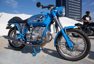 Immaculate and simple, an R Beemer series was morphed from a short wheelbase R60 into a bike with an R100S spec engine by Josh Withers and his company, OSHMO, which is making some of the pieces used.