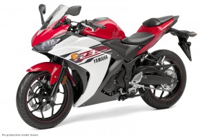 2015 Yamaha YZF-R3 in  Rapid Red