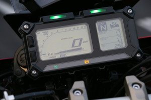 Info-packed digital dual meter is similar to the one used on the FJR1300 and Super Ténéré.