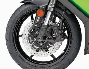 New 4-piston, radial-mount monobloc front calipers are more powerful, and ABS is now standard. 