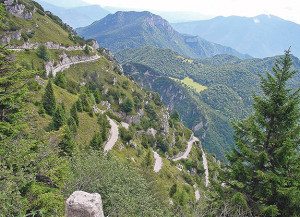 The Passo di Tramalzo looks like it’s better suited to mountain goats than motorcycles, but my F 700 GS persevered. 