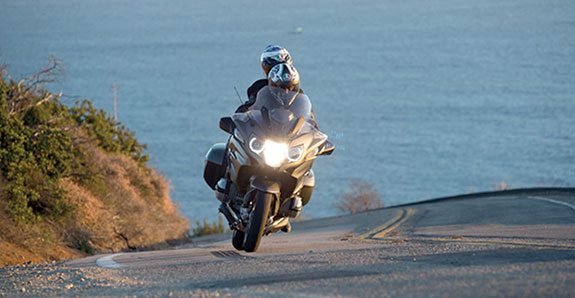 Two-up and outward bound. The BMW R 1200 RT in its natural habitat.