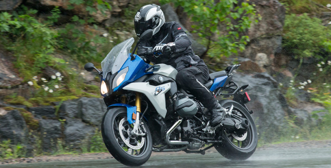 2016 BMW R 1200 RS - First Ride Review | Rider Magazine