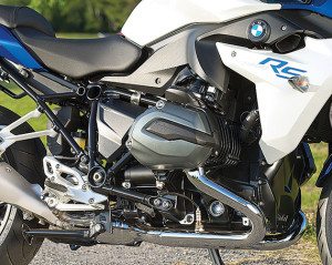 The R and RS share liquid-cooled, 1,170cc boxer engines with the GS, GSA and RT models.