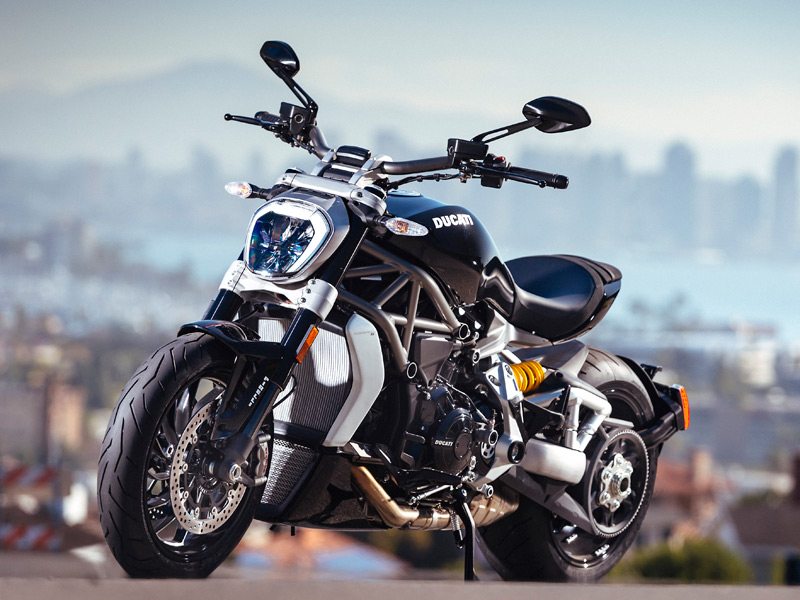 Although the XDiavel S adopts certain cruiser styling conventions, its LED daytime running light, stubby tail and single-sided swingarm make it clear this is still a Ducati.