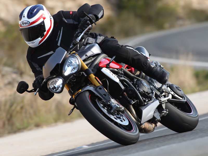 Triumph’s Speed Triple gets a major refresh for 2016, with more power and torque, new electronics and more aggressive styling. (Photography by Alessio Barbanti and Matteo Cavadini)