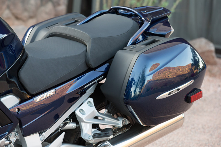 2016 Yamaha FJR1300A/FJR1300ES - First Ride Review | Rider Magazine