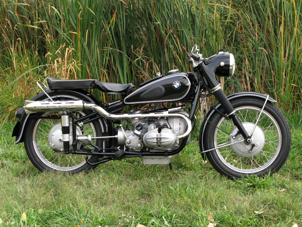 1954 BMW R68 (Photo: earlesfork.com)