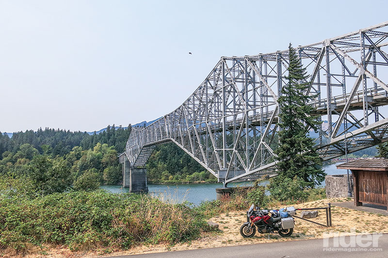 This 1,800-foot steel-truss cantilever bridge crossing the Columbia River at Cascade Locks is called the Bridge of the Gods, a reminder of the landslide that temporarily blocked the river a thousand years ago.