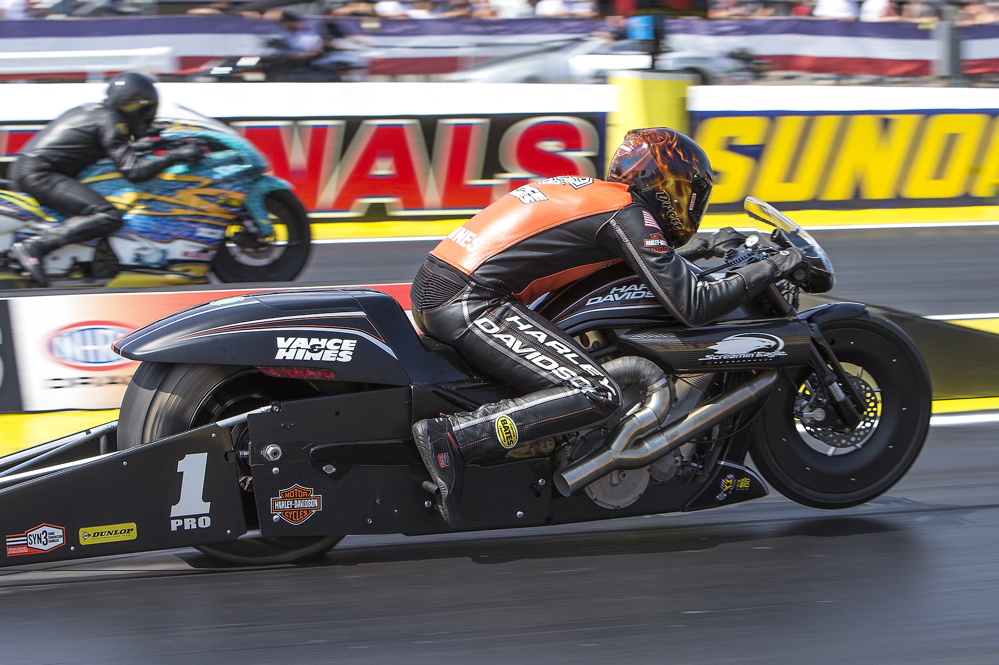 2016_NHRA_INDY_A_Hines3