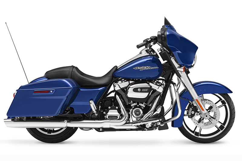 The 2017 Harley-Davidson Street Glide is powered by the Milwaukee-Eight 107 with oil-cooled cylinder heads.
