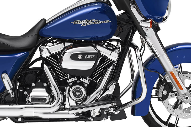 The Milwaukee-Eight 107's redesigned rocker covers and air cleaner cover give the Big Twin a fresh look. All-new Touring suspension includes the Showa Dual Bending Valve fork.